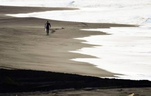 Халатырский пляж на Камчатке получит статус парковой зоны