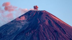 Селевые потоки Ключевского вулкана могут попасть в океан