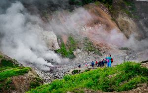 Президент призвал правильно организовать туризм в Долине гейзеров
