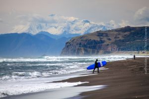 Озеро Култучное и океан у Халактырского пляжа загрязнены