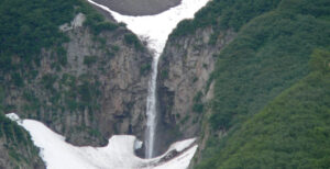 Для Вилючинского водопада ввели пропускной режим