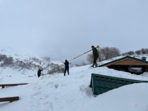 В Долине гейзеров начали подготовку к летнему сезону