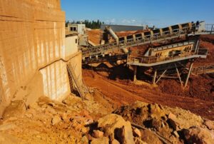 Генпрокуратура требует взять на контроль золотодобытчиков Камчатки