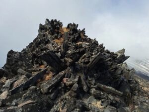 На Камчатке готовят маршрут к дайкам Корякского вулкана