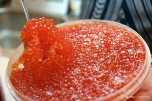 Удачная путина на Камчатке может привести к снижению цен на икру