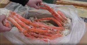 Падает ли запас крабов в российской части Берингова моря?