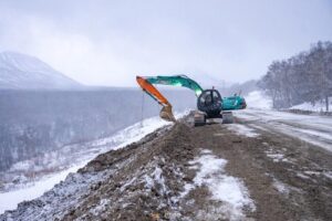 На Камчатке вновь закрыли проезд к &laquo;Трем вулканам&raquo;