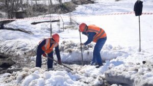 На Камчатке начали обустройство тропы к Голубым озерам